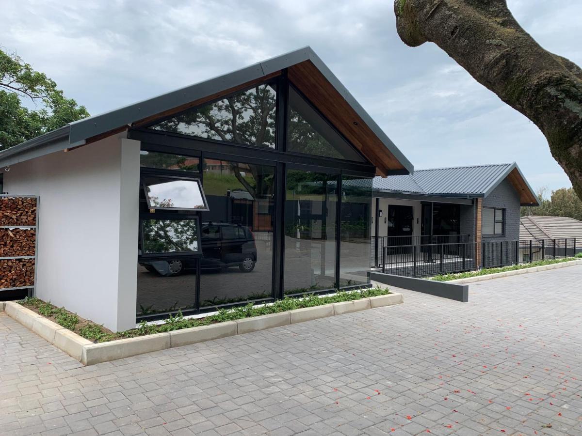 Coral Wood Self Catering Suites And B&B East London Bagian luar foto