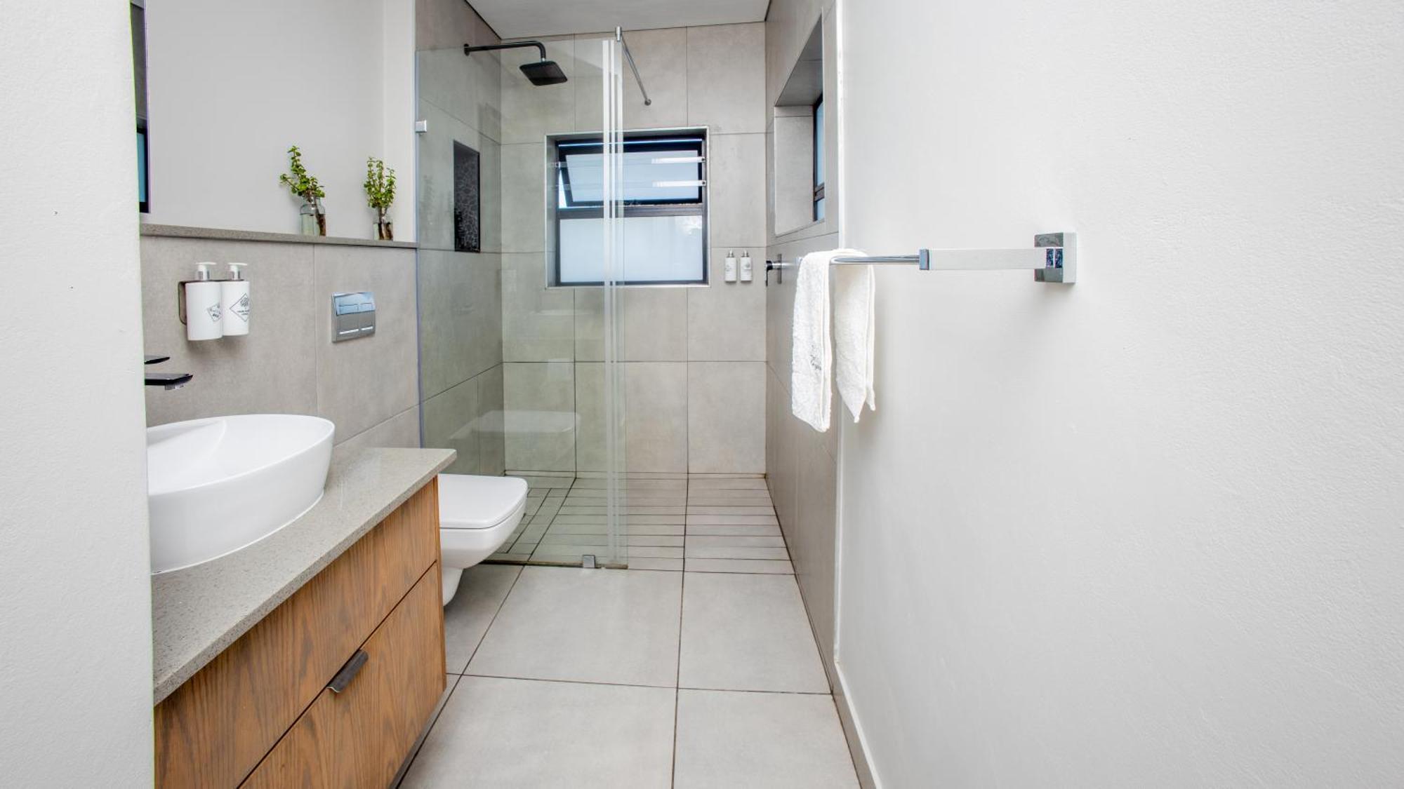Coral Wood Self Catering Suites And B&B East London Bagian luar foto